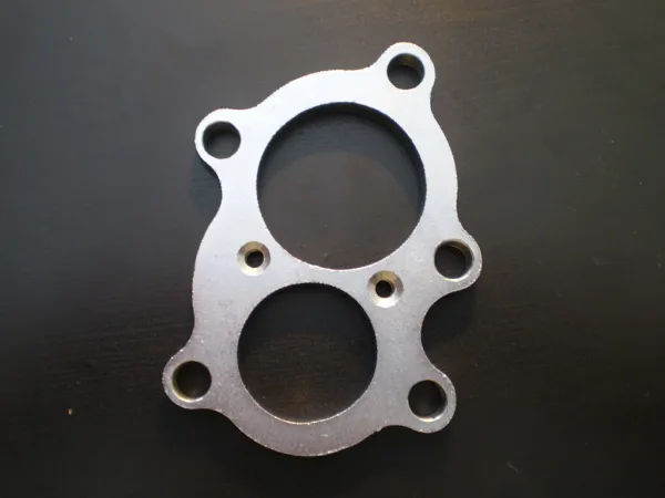 Flansch für Hosenrohr GT2560R, GT28R, GT28RS, GT2871, GT2876R, GT3071R GTR-2871 mit 2 Lochbohrungen Stahl